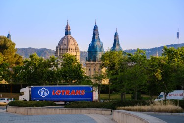 Lotrans Portes, reportaje de la nueva flota de camiones