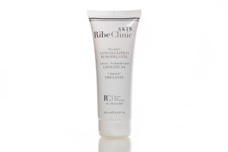 Fotografía de productos de cosmética para Clínica Ribé de Barcelona