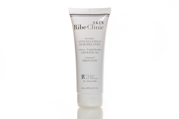 Fotografía de productos de cosmética para Clínica Ribé de Barcelona